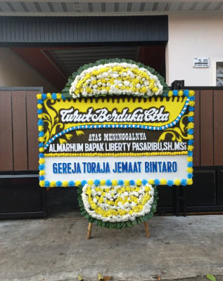 Papan Bunga Duka di Mojotengah